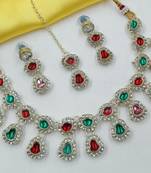 Maroon green necklace set with earrings & maang tikka | kundan & agate stone | lekar gold plating