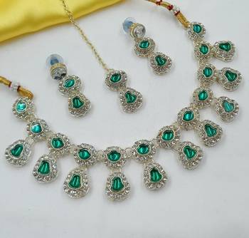 Green necklace set with earrings & maang tikka | kundan & agate stone | lekar gold plating 1
