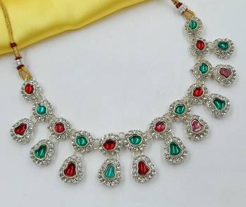 Maroon green necklace set with earrings & maang tikka | kundan & agate stone | lekar gold plating 3