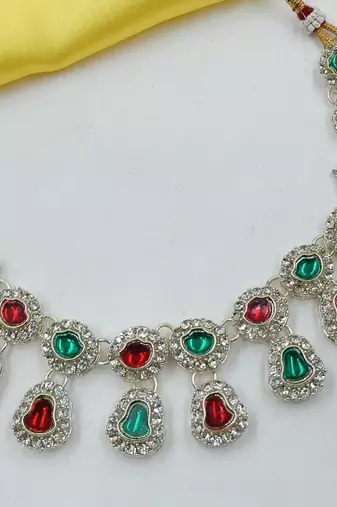 Maroon green necklace set with earrings & maang tikka | kundan & agate stone | lekar gold plating