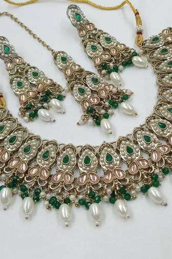 Green color necklace set with earrings & maang tikka | kundan and agate stone | antique gold plating