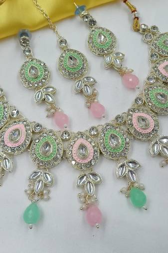 Pink pista set with earrings & maang tikka | kundan & agate stone | lekar gold plating