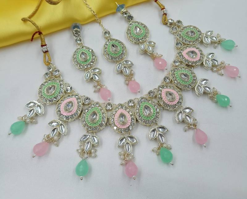 Pink pista set with earrings & maang tikka | kundan & agate stone | lekar gold plating