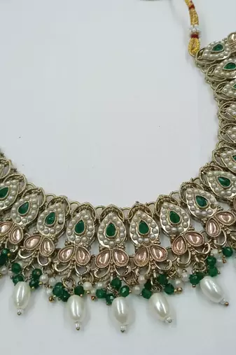 Green color necklace set with earrings & maang tikka | kundan and agate stone | antique gold plating