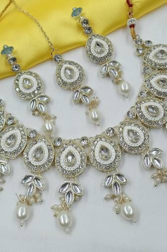 White necklace set with earrings & maang tikka | kundan & agate stone | lekar gold plating