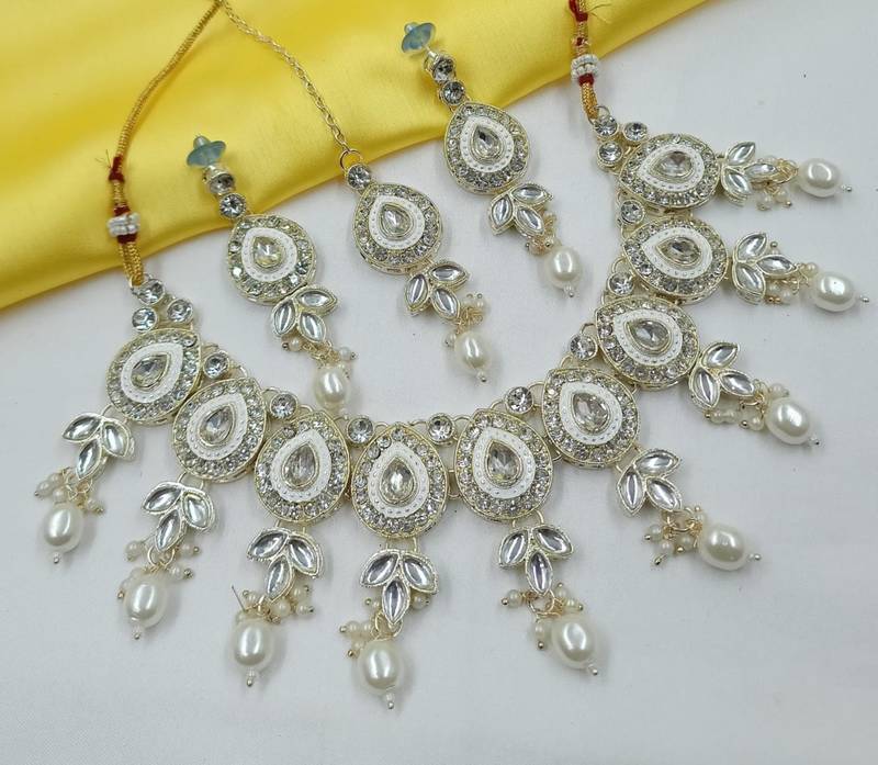 White necklace set with earrings & maang tikka | kundan & agate stone | lekar gold plating