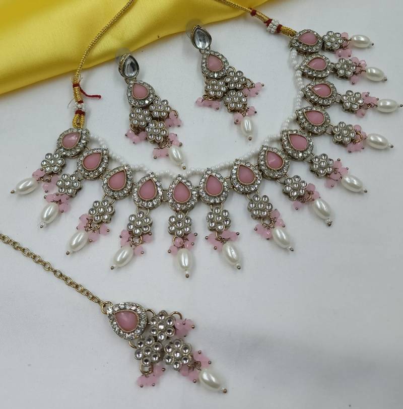 Beby pink color necklace set with earrings & maang tikka | kundan & agate stone | lekar gold plating