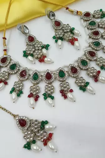 Maroon green color necklace set with earrings & maang tikka | kundan & agate stone | lekar gold plating