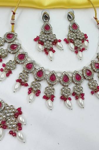 Rani color necklace set with earrings & maang tikka | kundan & agate stone | lekar gold plating