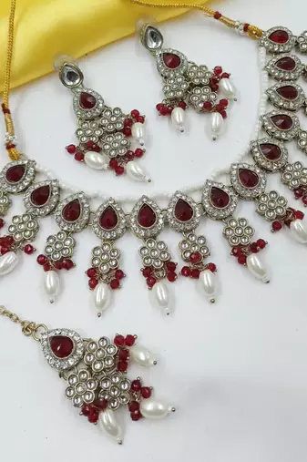 Maroon color necklace set with earrings & maang tikka | kundan & agate stone | lekar gold plating