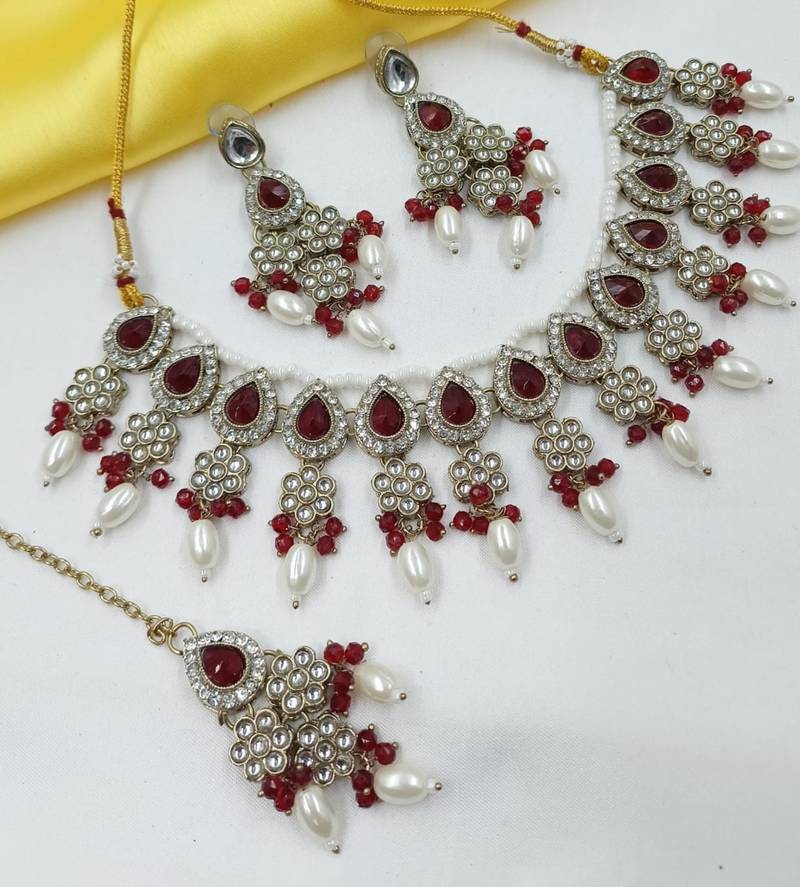 Maroon color necklace set with earrings & maang tikka | kundan & agate stone | lekar gold plating