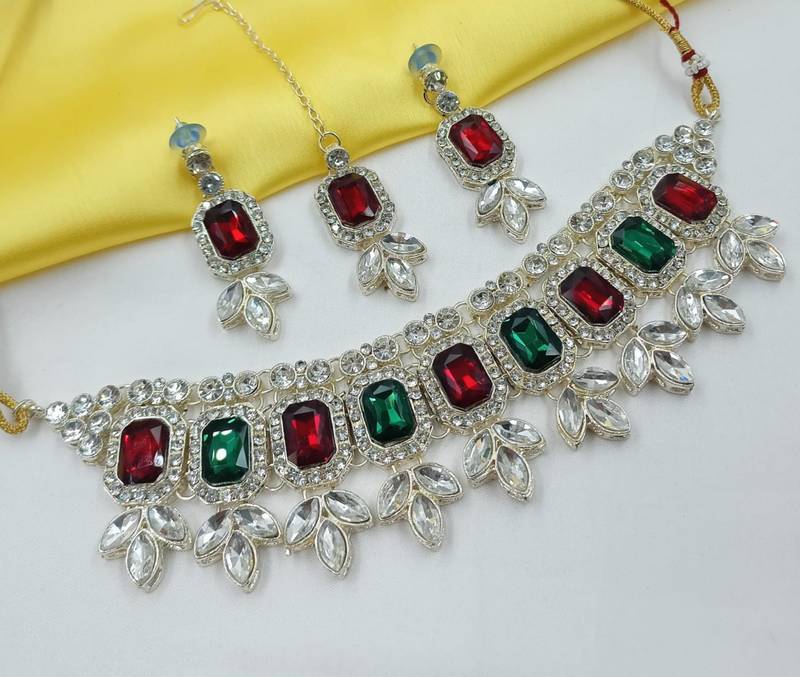 Maroon green color necklace set with earrings & maang tikka | kundan & agate stone | lekar gold plating