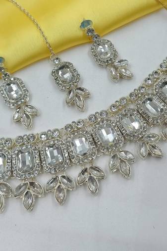 White color necklace set with earrings & maang tikka | kundan & agate stone | lekar gold plating
