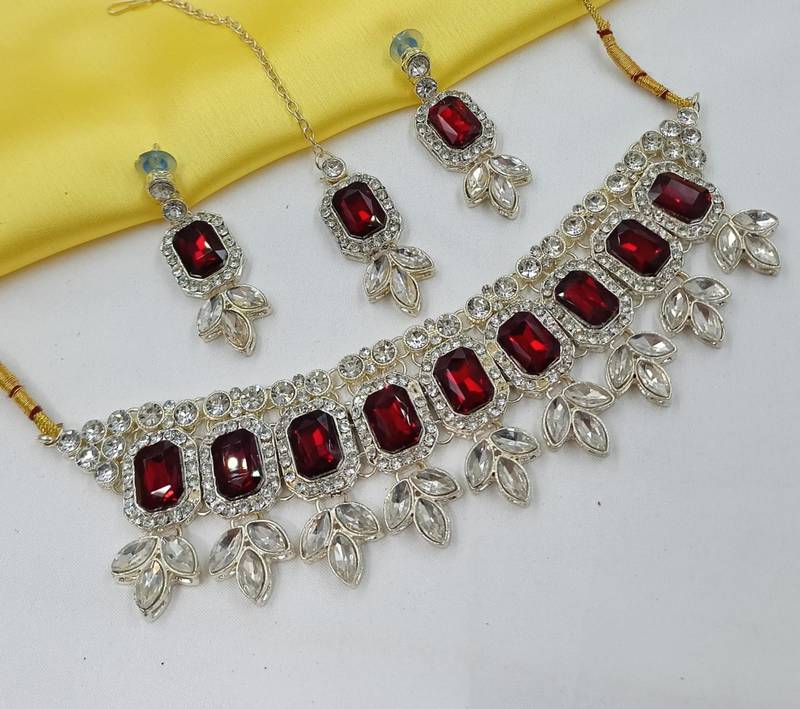Maroon color necklace set with earrings & maang tikka | kundan & agate stone | lekar gold plating