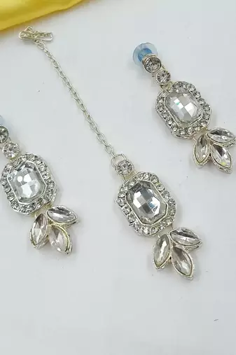 White color necklace set with earrings & maang tikka | kundan & agate stone | lekar gold plating