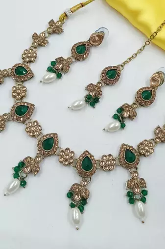 Green color necklace set with earrings & maang tikka | kundan and agate stone | antique gold plating