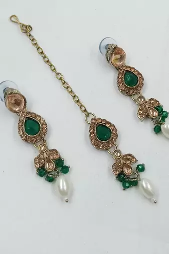 Green color necklace set with earrings & maang tikka | kundan and agate stone | antique gold plating