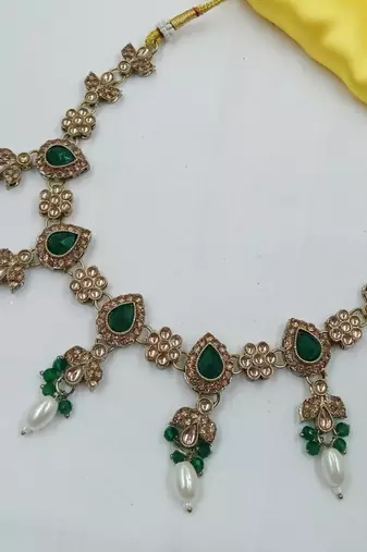 Green color necklace set with earrings & maang tikka | kundan and agate stone | antique gold plating