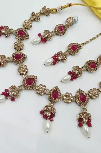 Majanta color necklace set with earrings & maang tikka | kundan and agate stone | antique gold plating