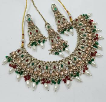 Maroon green color necklace set with earrings & maang tikka | kundan and agate stone | antique gold plating 1