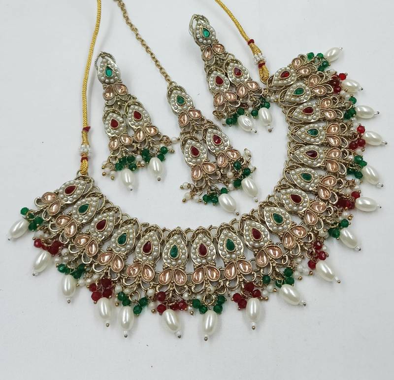 Maroon green color necklace set with earrings & maang tikka | kundan and agate stone | antique gold plating