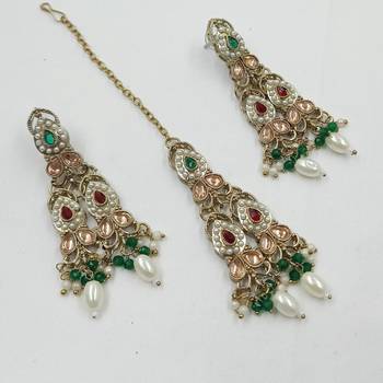 Maroon green color necklace set with earrings & maang tikka | kundan and agate stone | antique gold plating 3