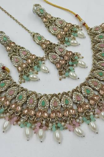 Pista pink color necklace set with earrings & maang tikka | kundan and agate stone | antique gold plating