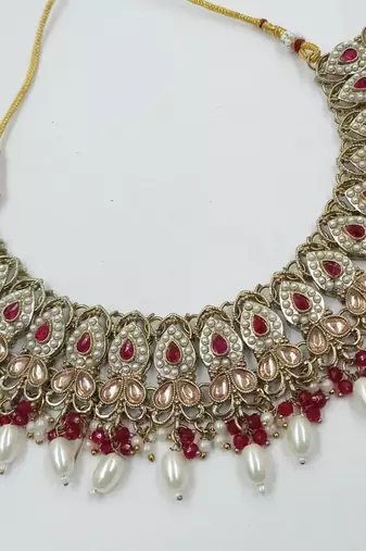 Maroon color necklace set with earrings & maang tikka | kundan and agate stone | antique gold plating