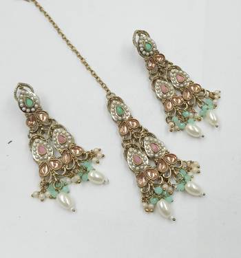 Pista pink color necklace set with earrings & maang tikka | kundan and agate stone | antique gold plating 2