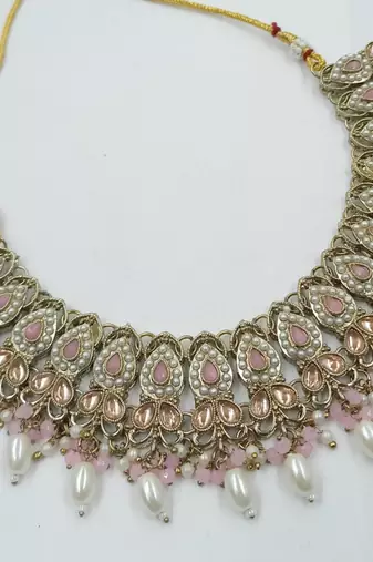 Beby pink color necklace set with earrings & maang tikka | kundan and agate stone | antique gold plating