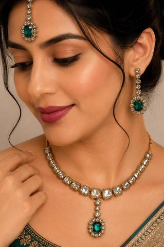 Green color necklace set with earrings & maang tikka | kundan and agate stone | antique gold plating