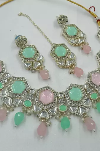 Pink pista color necklace set with earrings & maang tikka | kundan & agate stone | lekar gold plating