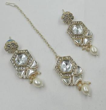 White color necklace set with earrings & maang tikka | kundan & agate stone | lekar gold plating 4