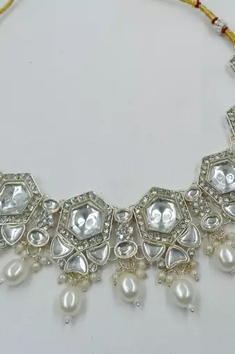 White color necklace set with earrings & maang tikka | kundan & agate stone | lekar gold plating