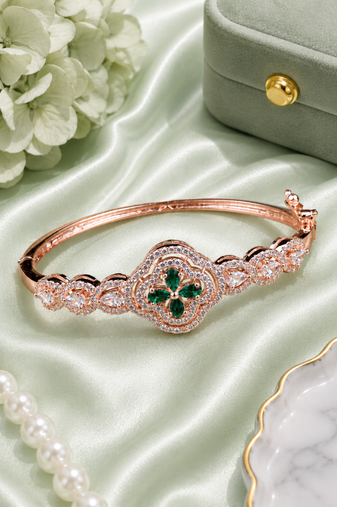 Rose gold finish emeraldia bracelet