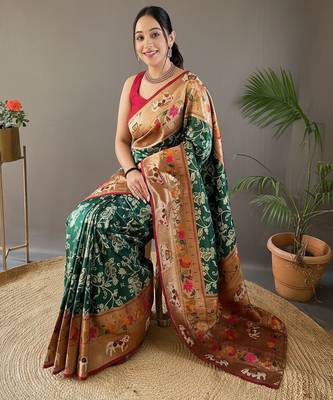 Green style silk blend zari weaving contrust border saree with blouse 4