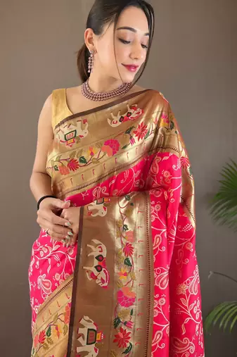 Pink style silk blend zari weaving contrust border saree with blouse