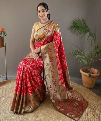 Red style silk blend zari weaving contrust border saree with blouse 4