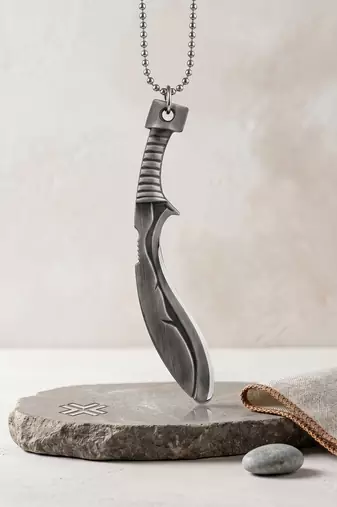 Brass lord of rings gurkha khukri design pendant for men women (3 color options)