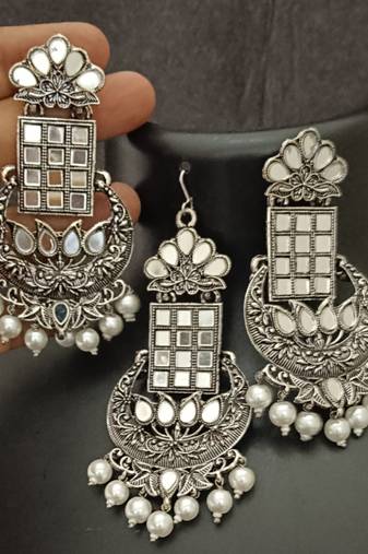 Silver replica mirror oxidixed rectangle shape earrings tikka set