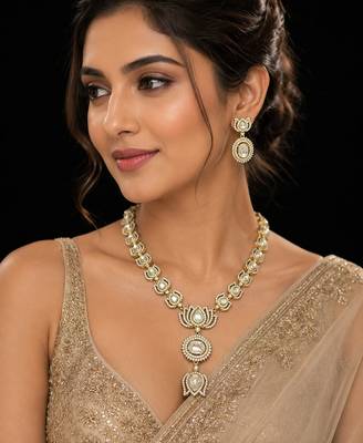 Elegant kundan-inspired gold-tone necklace set with statement pendant & matching earrings 3