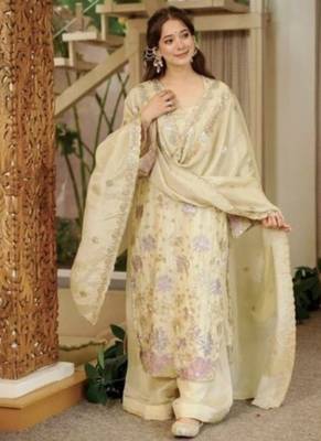 Crem vichitra silk embroidered kurti palazzo set with dupatta 1