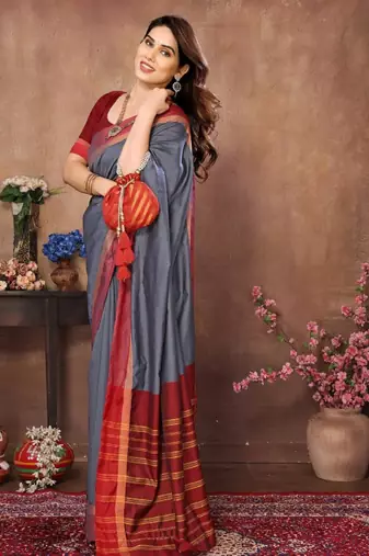 Kasavu saree