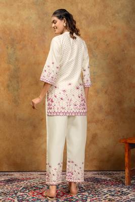 White & pink floral printed cotton co-ord set for women 6