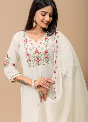 White floral embroidered mul cotton kurta pant set for women 5