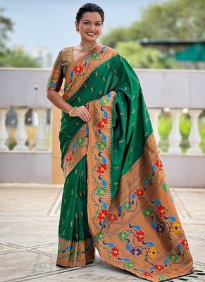 Green silk blend saree with peacock motif zari border 4