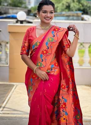 Ranipink silk blend saree with peacock motif zari border 5