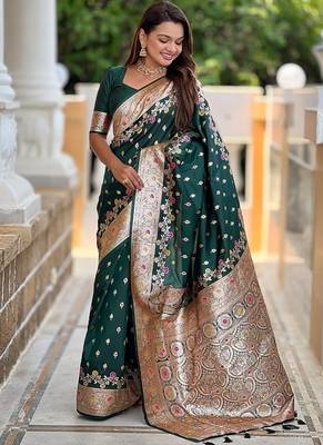 Green soft banarasi silk blend saree with meenakari zari weaving 3