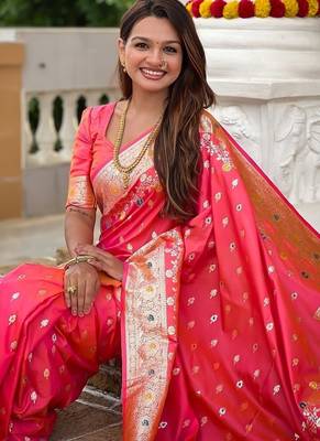 Gajari soft banarasi silk blend saree with meenakari zari weaving 5