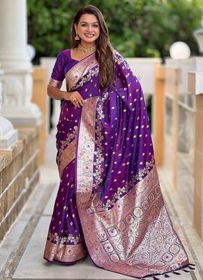 Purple soft banarasi silk blend saree with meenakari zari weaving 3